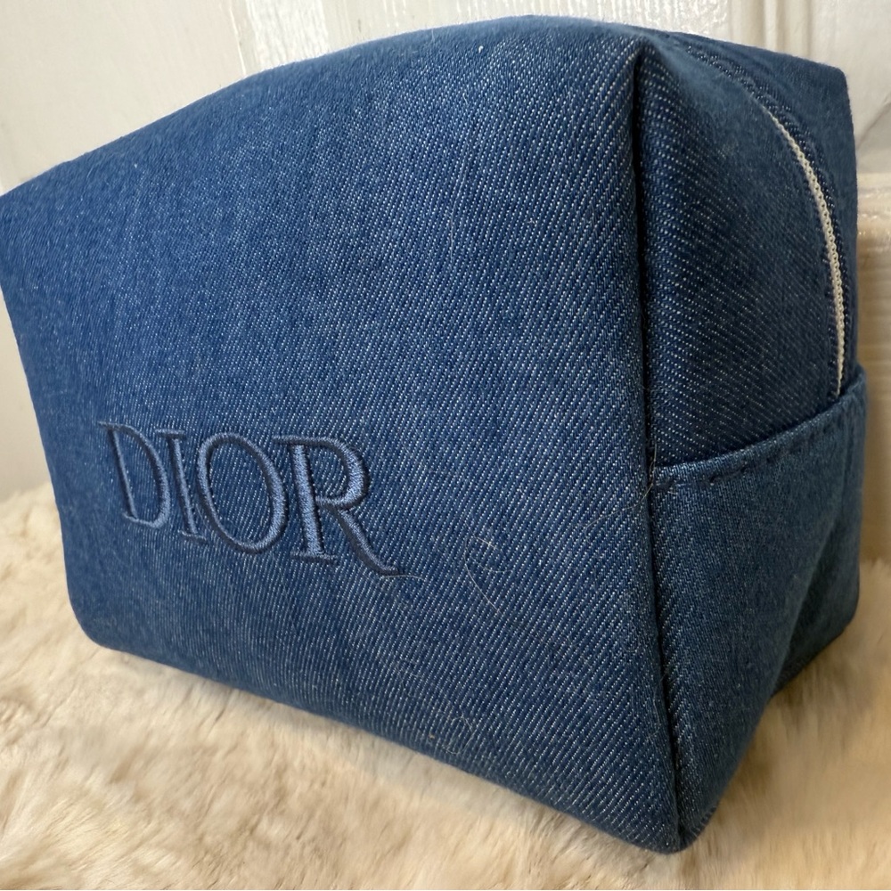 DIOR 2024 COSMETIC BEAUTY POUCH MAKEUP DEMIM BLUE BAG WITH STAR ZIPPER PULL - Picture 2 of 15